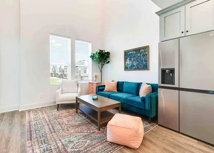 Pelican House*king Bed*fast Wifi*book Now Lafayette